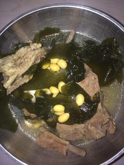 海帶燉排骨湯的做法