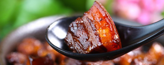 白菜干扣肉的做法