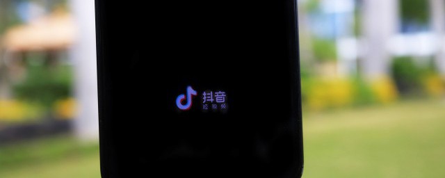 抖音搞笑文案短句干凈治愈
