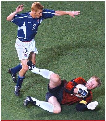 勝利11人2002怎么踢世界杯（2002年德國隊(duì)挺進(jìn)決賽不止運(yùn)氣：頭球戰(zhàn)術(shù)+巨星光環(huán)=世界杯傳奇！）