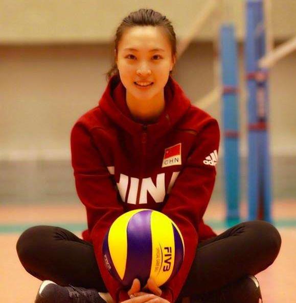 中國女排三大美女漂亮（盤點：中國女排三大美女，顏值不輸明星，個個巾幗不讓須眉）