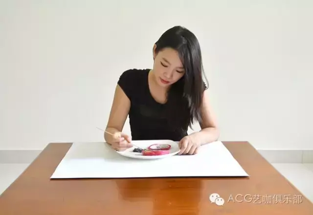 成龍手繪漫畫頭像（熱衷創意的她，&quot;畫&quot;出不同凡響的成龍、張藝謀、周杰倫）