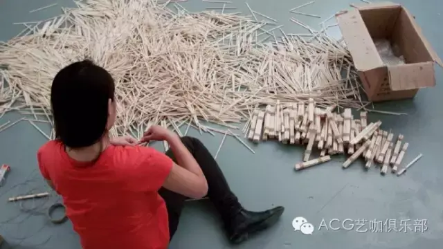 成龍手繪漫畫頭像（熱衷創意的她，&quot;畫&quot;出不同凡響的成龍、張藝謀、周杰倫）