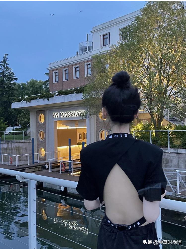 充氣隱形內衣（“露背裙”是什么鬼？又純又欲，胖瘦都能穿）