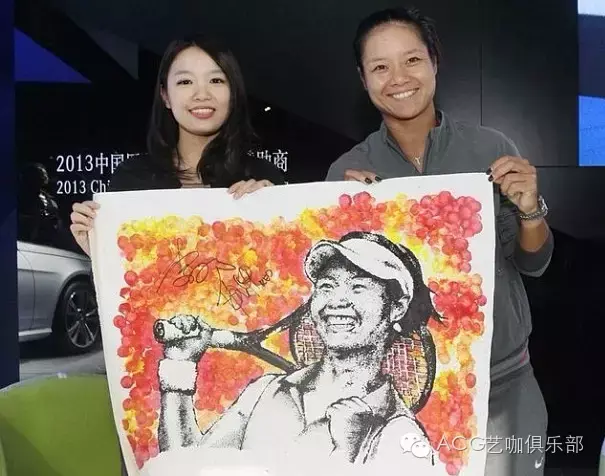 成龍手繪漫畫頭像（熱衷創意的她，&quot;畫&quot;出不同凡響的成龍、張藝謀、周杰倫）