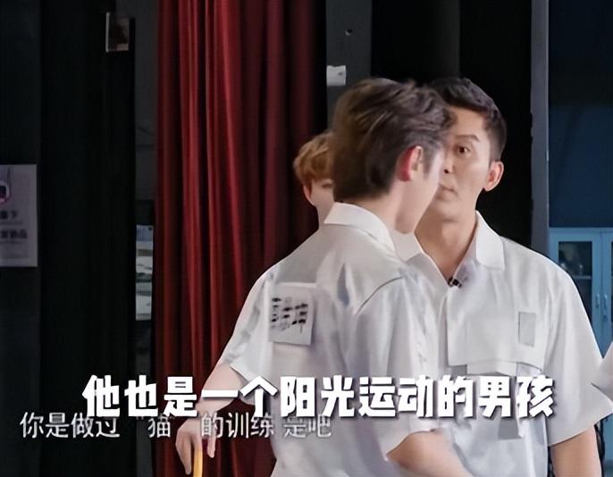 nba形象代言人蔡徐坤（蔡徐坤：手撕黑幕戰勝資本，卻因“打籃球”被全網黑，他經歷了啥）