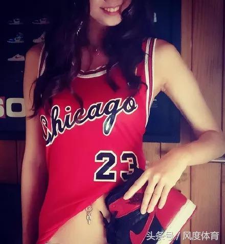 足球服怎么穿視頻（怎么穿球衣？對不起，我只把它當件普通的短袖！）