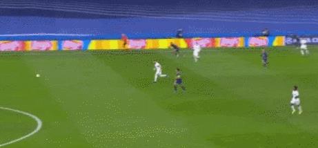 巴黎圣日耳曼vs皇馬（3-1！極限逆襲！巴黎歐冠轟然出局，梅西啞火，本澤馬一戰封神）