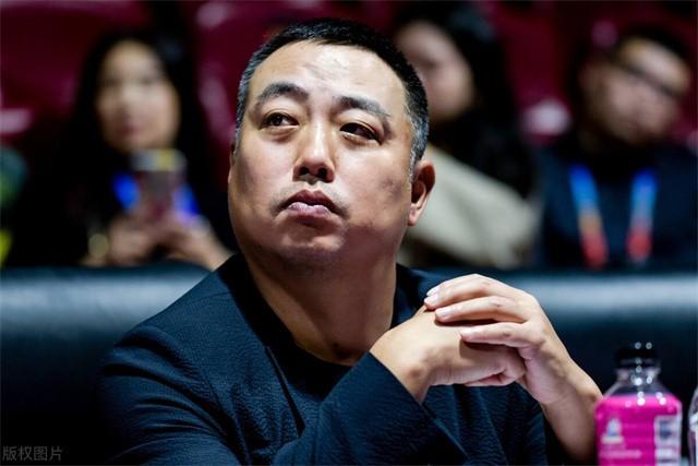 劉國(guó)梁事件來龍去脈是什么（2017年，劉國(guó)梁卸任總教練：拒絕被降級(jí)當(dāng)組長(zhǎng)，主動(dòng)辭職不愿從政）