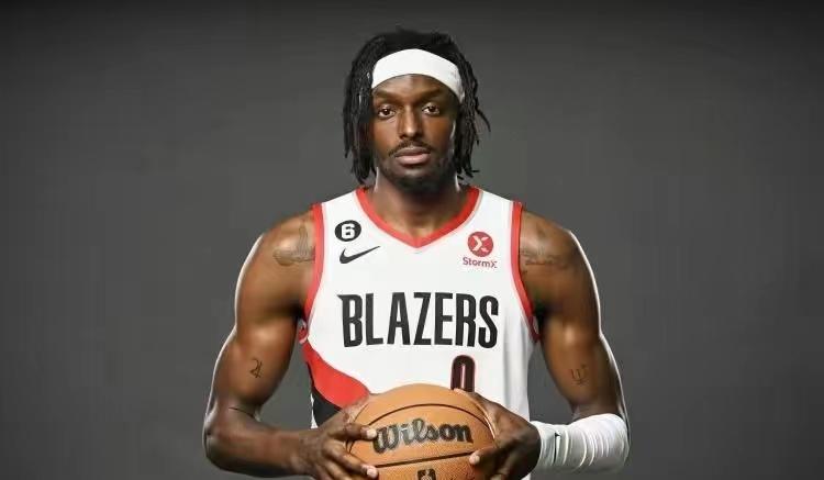 NBA小前鋒（現役10大小前鋒排名：詹姆斯跌出前五，維金斯第九，塔圖姆第二）