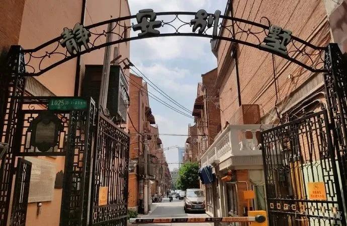 長大干什么足球運動員（徐根寶：我是在靜安別墅長大的，從弄堂足球開始了足球生涯）