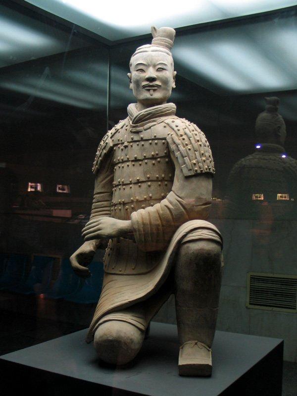 秦始皇兵馬俑（秦始皇陵里有一神秘兵馬俑，至今無法解釋，僅向世人展示過四次）