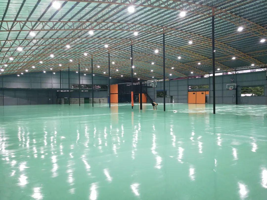 附近室內籃球場（「球場案例」廣東廣州海珠MVP籃球館萬勝圍店）