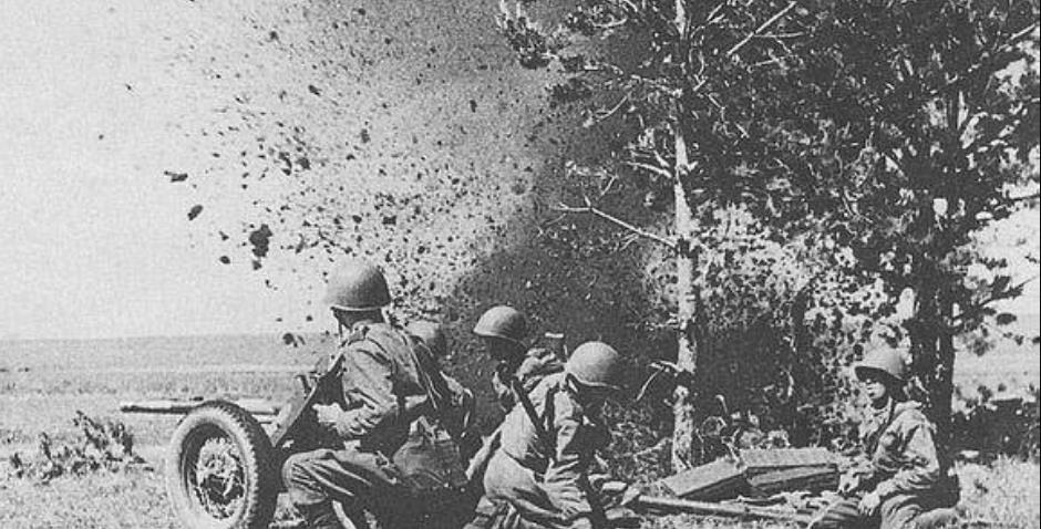 陸軍缺兵少將（羅科索夫榮升16集團軍司令，卻發現缺兵少將，到處撿人抵抗德軍）