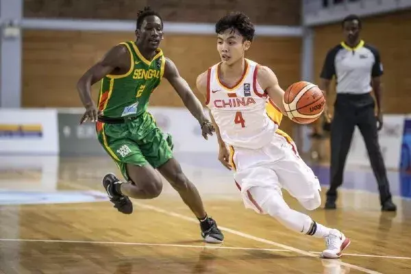 cba100籃球命中率（3秒壓哨絕殺！CBA總決賽100%命中率，這個廣東小伙贊）