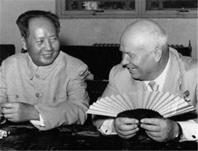 什么叫古巴導(dǎo)彈危機(jī)（偉人的眼光：毛主席與1962年古巴導(dǎo)彈危機(jī)）