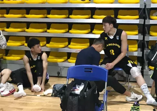 cba100籃球命中率（3秒壓哨絕殺！CBA總決賽100%命中率，這個廣東小伙贊）