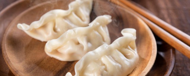 怎樣煮餃子不粘鍋不破皮