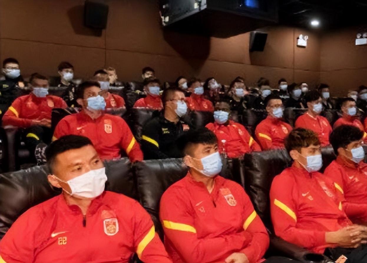 中國男足為什么還有臉（一地雞毛：歸化球員徹底撕掉“愛國”偽裝，中國足球還有臉嗎？）