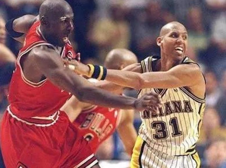 nba裁判不公平（改變冠軍歸屬！盤點NBA最有爭議的十大判罰：裁判決定比賽結果）