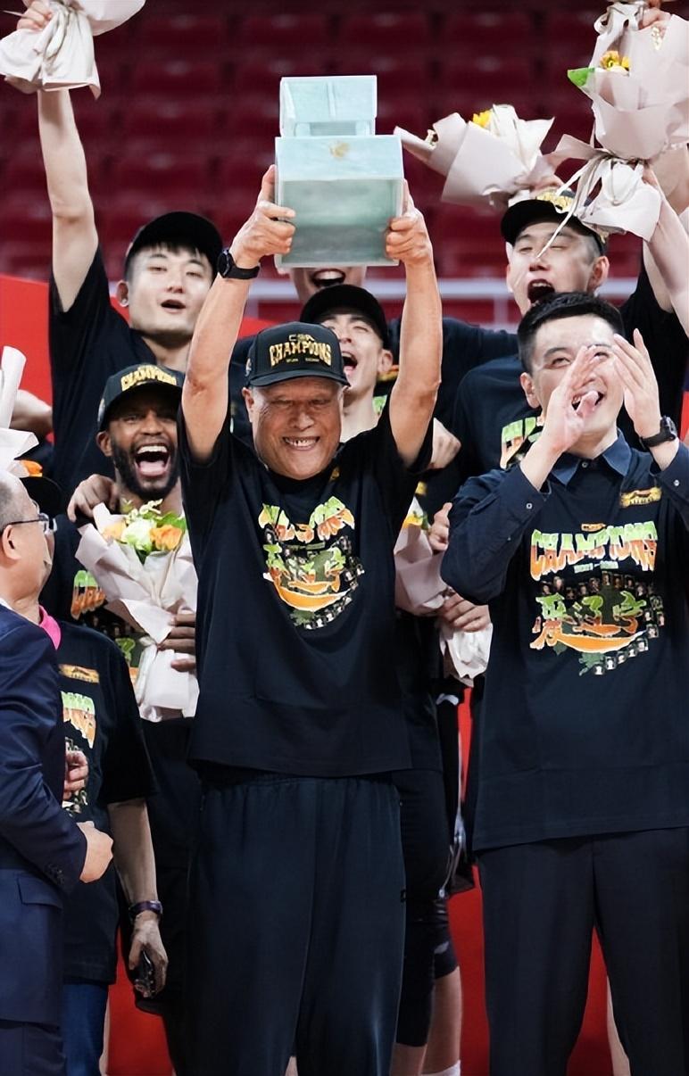 成名更早的郭艾倫和趙繼偉（人物：趙繼偉只是比郭艾倫成熟得早了點）