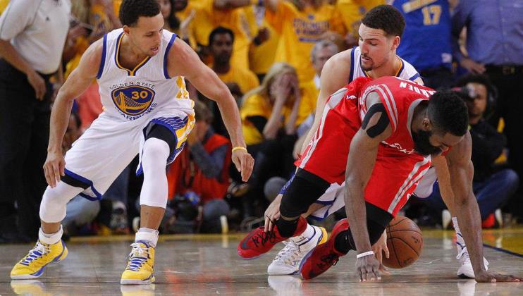 NBA2009屆得分誰最強（哈登OR庫里？一時瑜亮！09屆最強兩大得分大神得分能力終極PK）