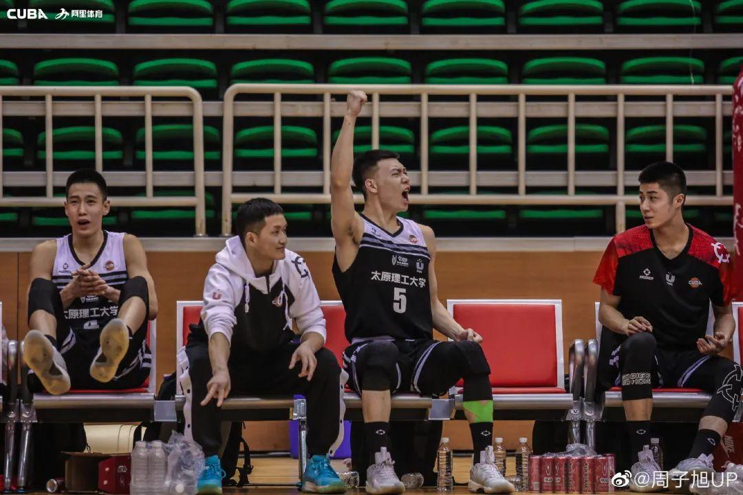 籃球高手視頻素材（一米九的扣籃王！“湖師克星”離CBA不遠了？）