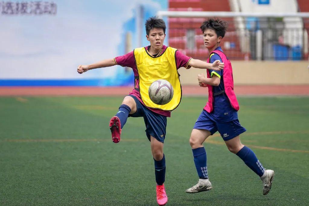 足球u19是什么意思（中國青少年足球聯(lián)賽正式落地：初中組是關(guān)鍵！現(xiàn)在和未來的難點在哪？）