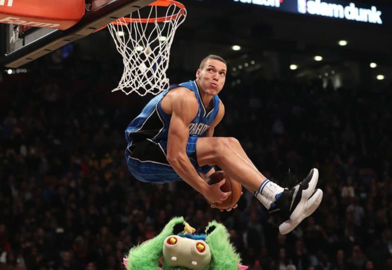 nba有哪些彈跳好的（空中飛人！盤點(diǎn)現(xiàn)役NBA彈跳最好的十大球星：枸杞哥實(shí)至名歸）