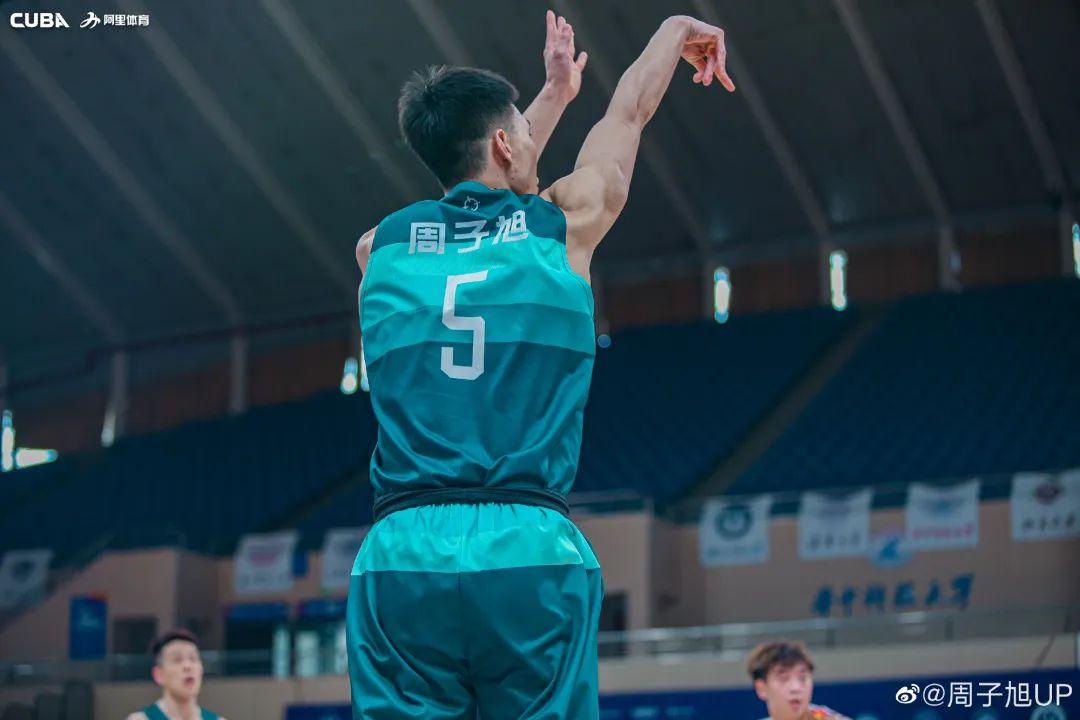 籃球高手視頻素材（一米九的扣籃王！“湖師克星”離CBA不遠了？）