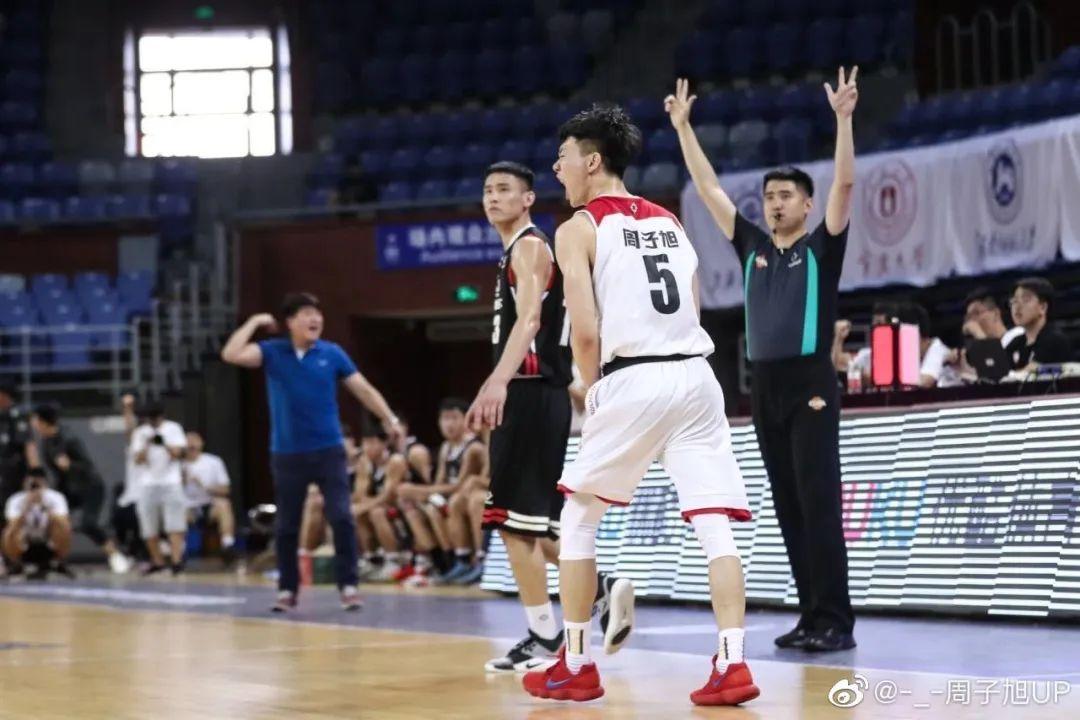 籃球高手視頻素材（一米九的扣籃王！“湖師克星”離CBA不遠了？）