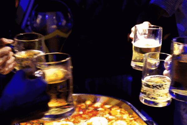 世界杯咖啡館宣傳語（世界同一“杯”｜啤酒大腦or咖啡大腦，誰來cheer up你的世界杯）