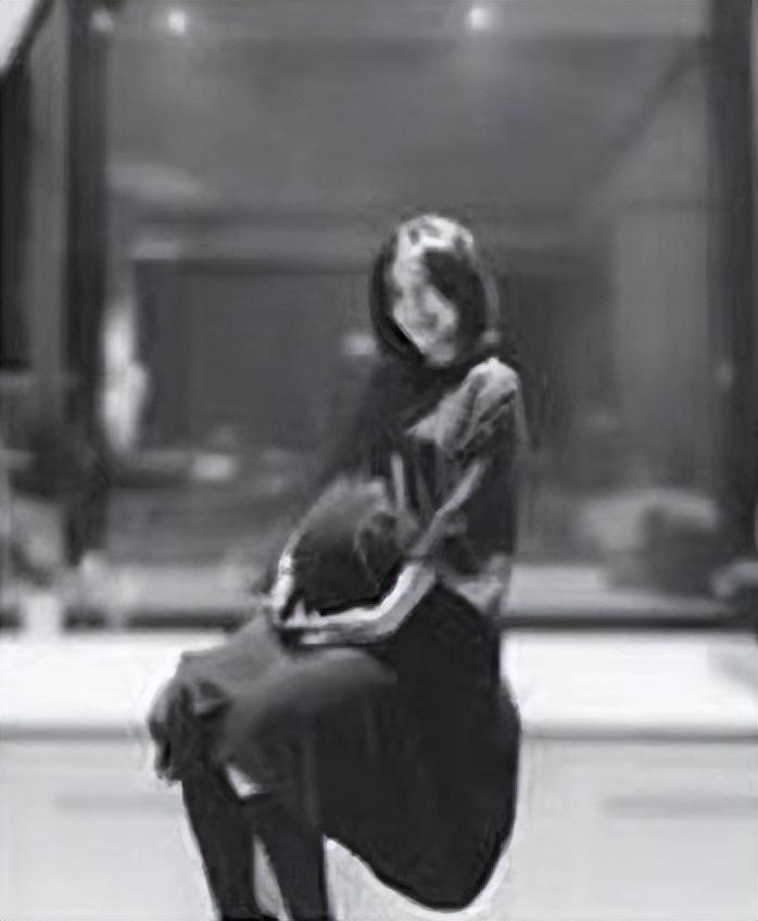 謝娜懷孕大肚照（謝娜四肢纖細挺大肚！首曝光女兒百日照，小咘芽肉嘟嘟太可愛）