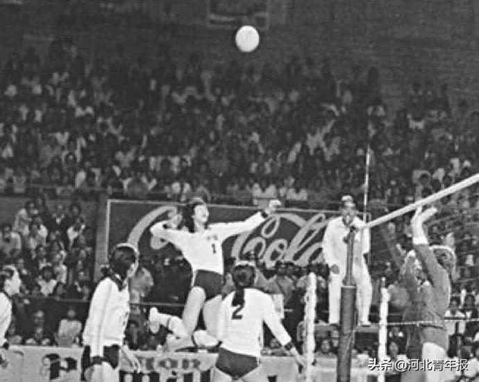 1980中國女排對日本贏了嗎（請記住這些面孔！郎平、孫晉芳……38年前的今天，中國女排戰(zhàn)勝日本奪冠）