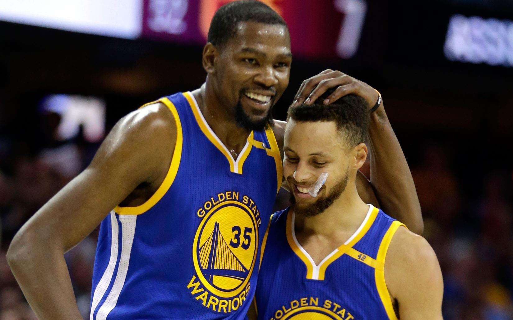 nba75周年75大球星（NBA歷史75大球員選票：喬丹12票第一，詹姆斯3票第一）