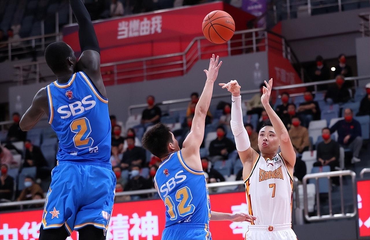 籃球排名國(guó)家隊(duì)（CBA最新排名！浙江7連勝領(lǐng)跑，遼寧第3廣東第15，上海僅排倒數(shù)第2）