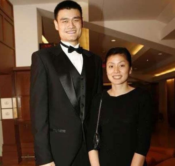 姚明的兒子和女兒（2010年姚明女兒在美國出生，其國籍引發關注，他當時是怎么回應的）
