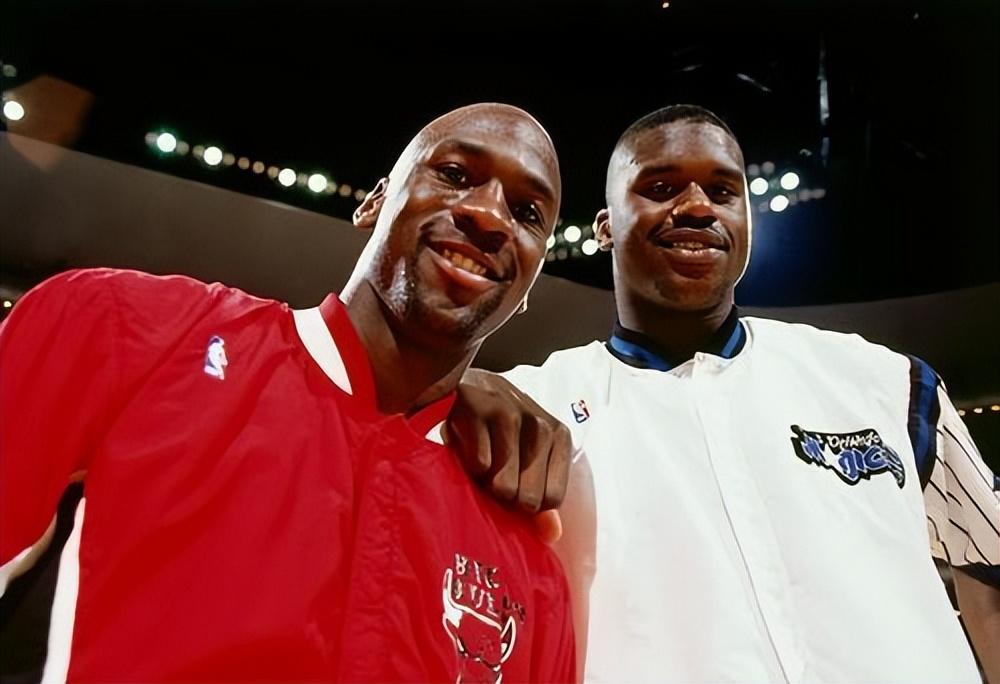 為什么nba要換小球（一個規則的變動，成就庫里的勇士王朝，讓NBA小球時代到來）