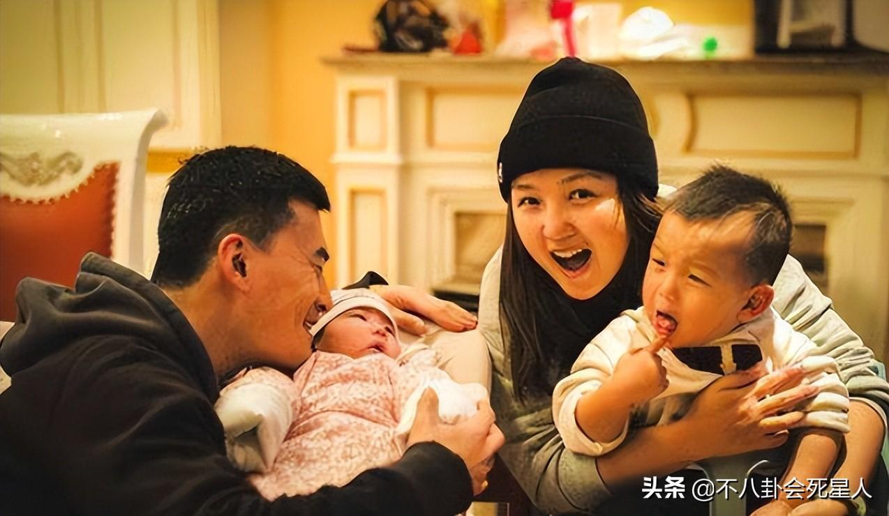 透露媒體報道他有了個閨女（34歲釋小龍被曝已婚生女，女兒臉蛋圓潤，妻子身材窈窕贏過何潔）