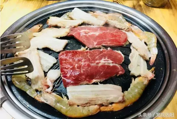 洛陽哪個燒烤能看世界杯（嚷嚷著減肥不吃飯的人，終會相遇在深夜洛陽的這些燒烤攤！）
