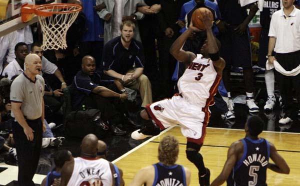 nba2006年總決賽冠軍（NBA“舊事重提”之總冠軍16：韋德無人可擋 熱隊逆襲奪冠（2006））