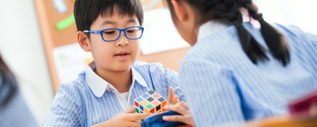 怎么樣玩魔方一看就會