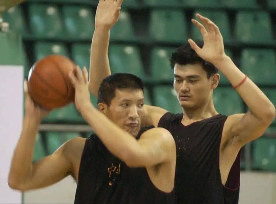 有nba戒指的中國球星（中國第一位獲得NBA總冠軍戒指的球員 國家三大中鋒之一 巴特爾）