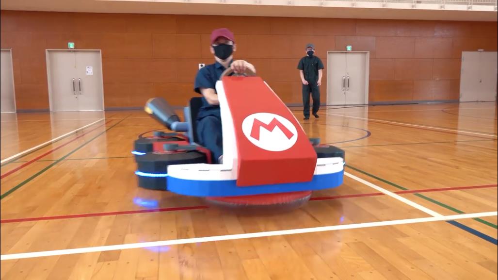 馬里奧賽車的小賽車（游戲不過癮 日本玩家用紙板制作真人馬里奧賽車）