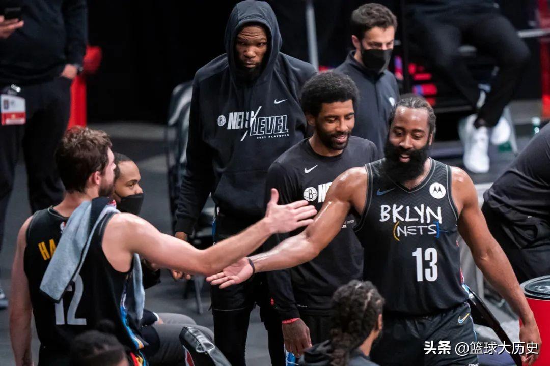 籃網vs雄鹿g3比分（拉了！11投10鐵！籃網這一場，輸在他身上）