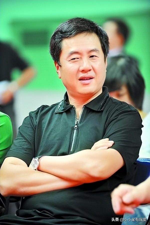 侯英超前女友李楠施之皓（63歲前國乒主教練施之皓近照，略顯蒼老，他執教時存在著許多爭議）