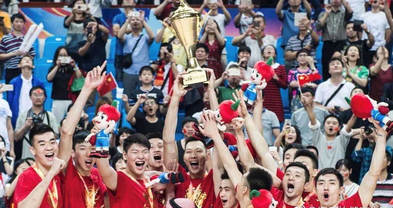 廣州亞運(yùn)會(huì)男籃（2018中國籃球大事件！亞運(yùn)奪冠、備戰(zhàn)2019世界杯，紅藍(lán)隊(duì)正式合并）
