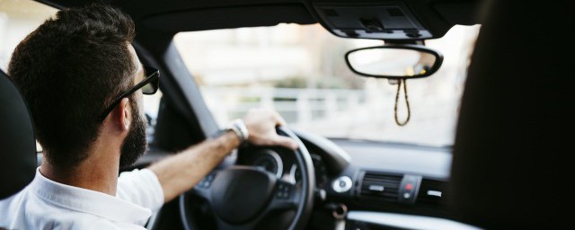 一道橫杠車標(biāo)是什么車