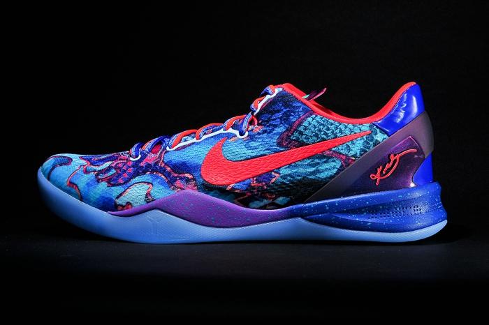 科比歷代戰靴（KOBE8代入坑籃球鞋經典配色回顧！Nike科比戰靴NBA上腳）