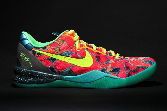 科比歷代戰靴（KOBE8代入坑籃球鞋經典配色回顧！Nike科比戰靴NBA上腳）